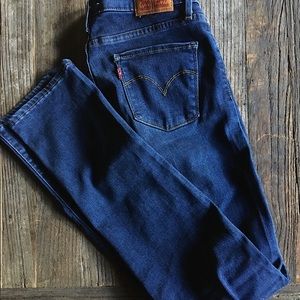 NWOT Levi 711 Skinny Rail Straight Jeans